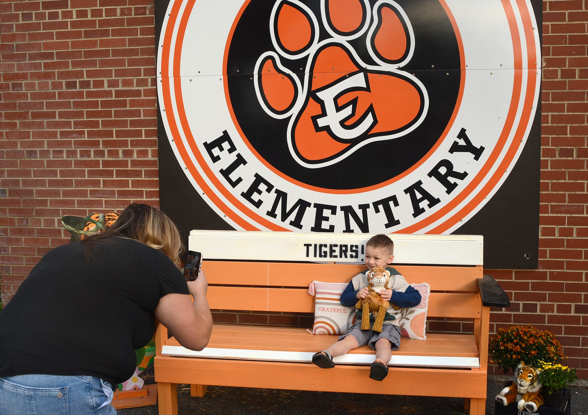 Excitement, emotion as Ephrata students head back to school