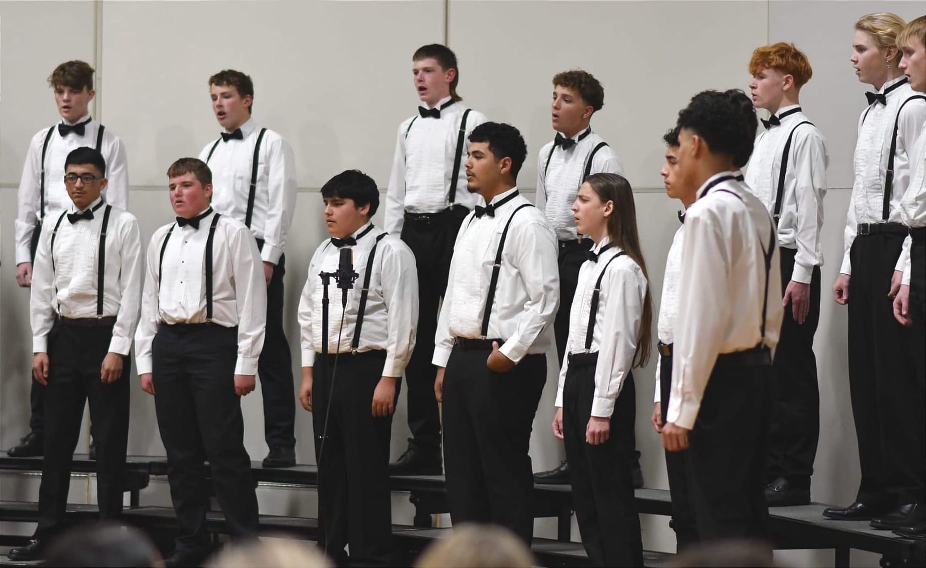 Music in the air: EHS/EMS choirs showcase talent at fall concert