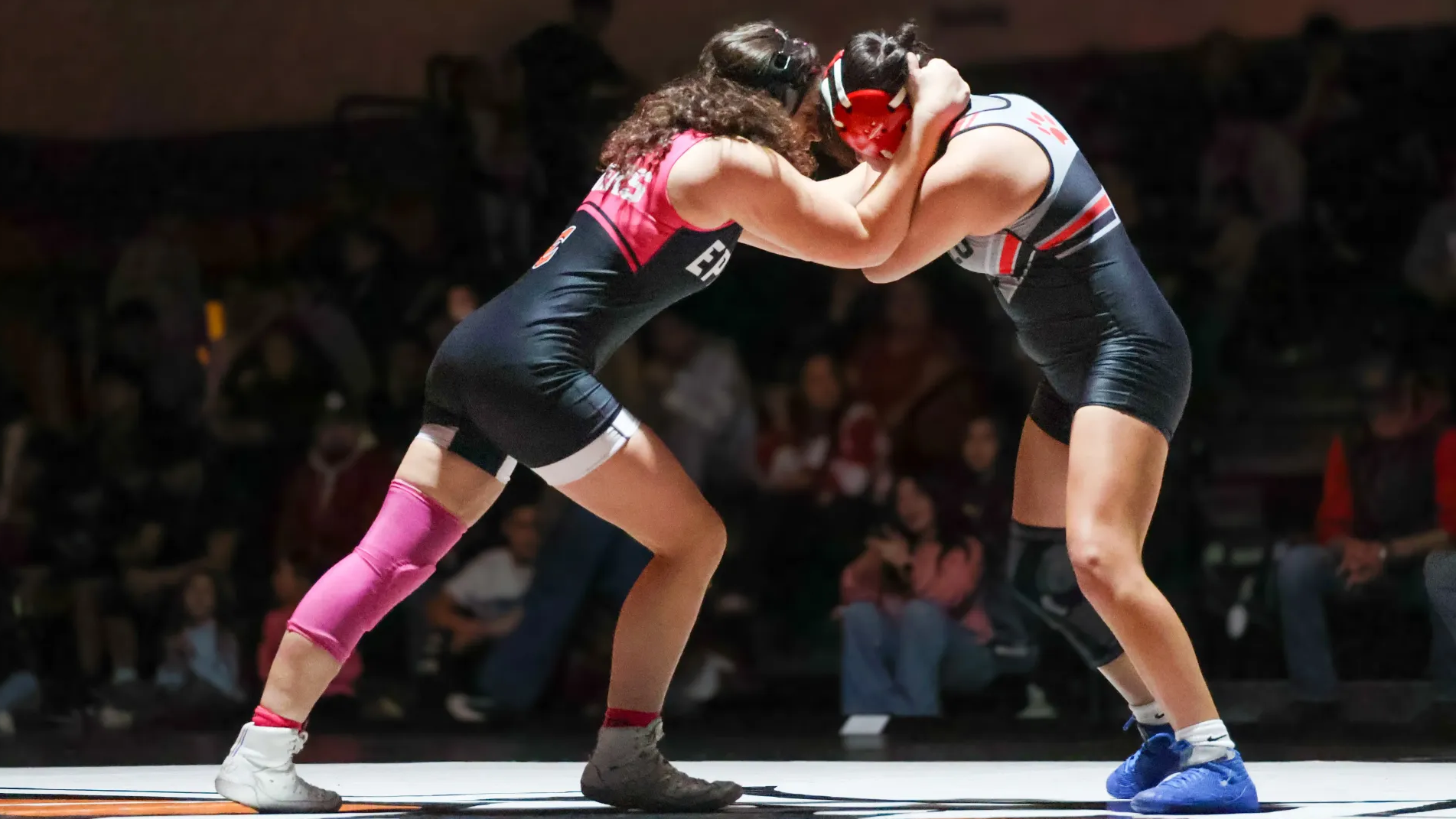 Ephrata girls wrestling drops close dual to Othello, 42-39