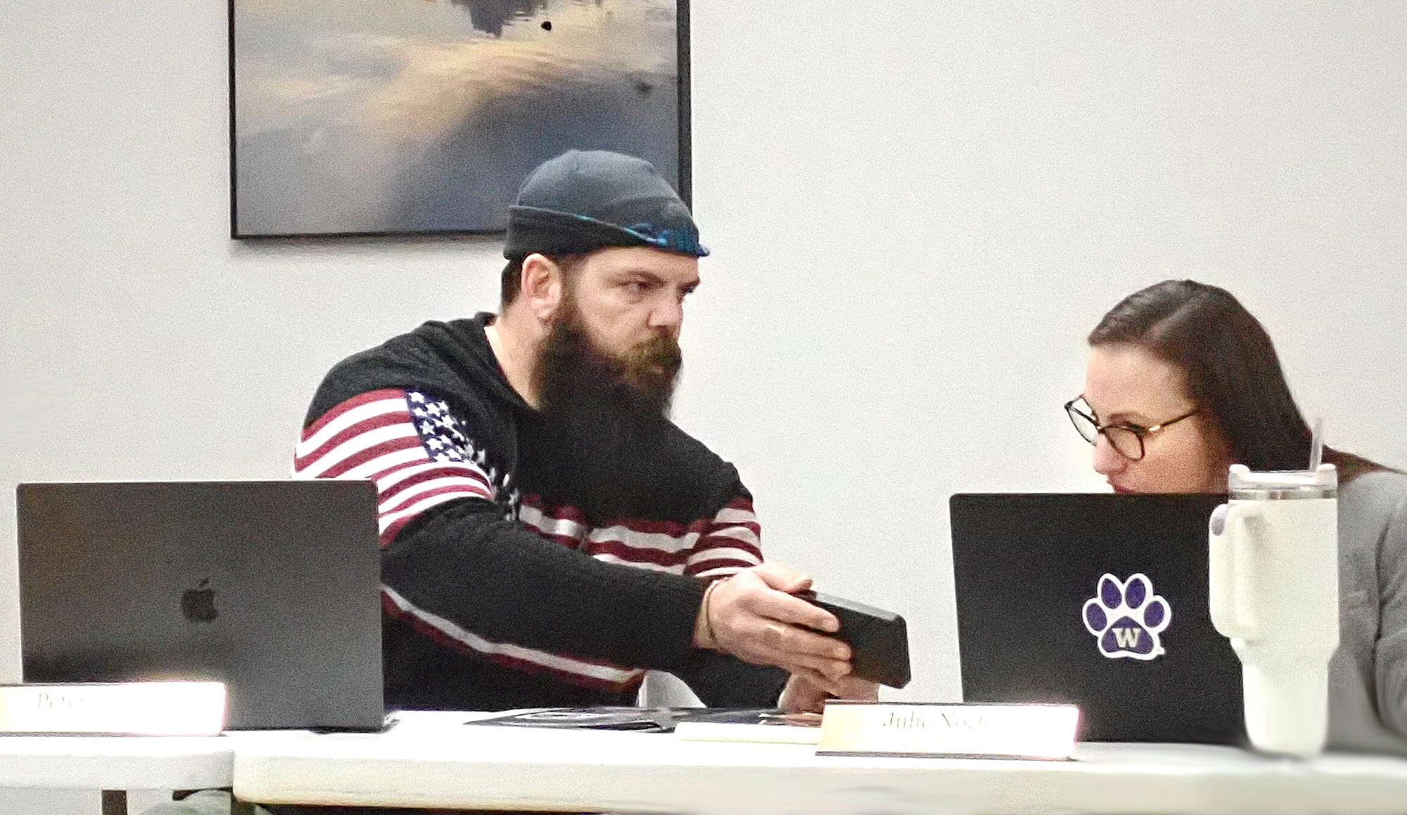 SL mayor declines to resign; several measures put on hold