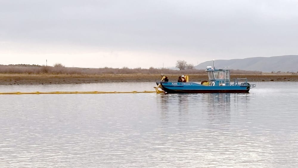Cleanup underway for river oil spill at Priest Rapids Dam post image