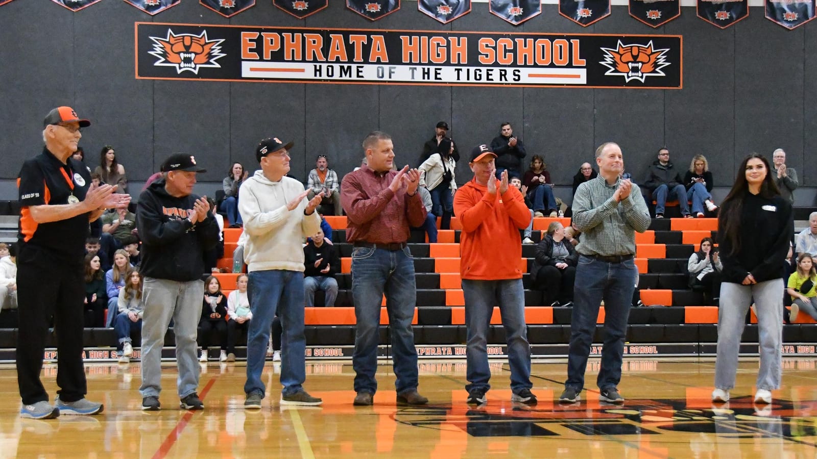 Ephrata Athletic Hall of Fame honors five inductees, 1993 boys basketball state champion team post image