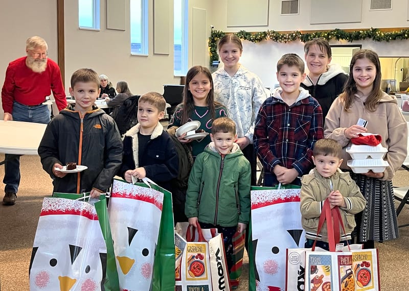 Hundreds treated to holiday meal, gifts on Christmas Day post image